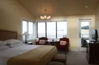 The Waves Hotels in Cannon Beach