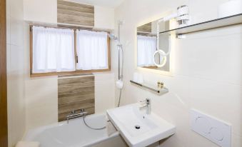 Angerer Alpine Suiten Und Familienappartements Tirol