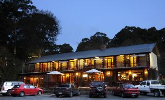 Black Spur Inn