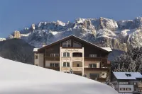 Piccolo - Dolomites & Gourmet Hotel
