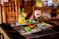 Calm House Hotel Hoi An 1