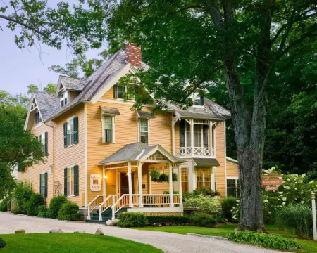 Brook Farm Inn Hotels in Lenox