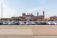 Yaoyang Hotel - parking