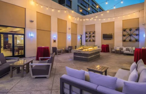 加州州立大學福樂頓市萬豪酒店