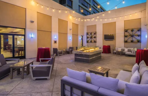 加州州立大學福樂頓市萬豪酒店