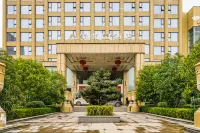 Royal Garden Hotel Hotels near Liushi Shopping Mall