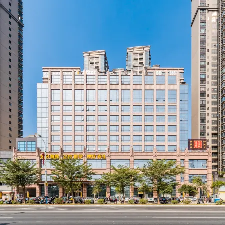 Wuchuan Wanhe Holiday Hotel (Haigang Avenue Wanhe City)