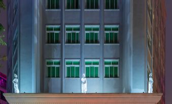 Vienna Hotel - Housity