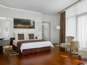 Radisson Blu Hotel & Convention Centre, Kigali