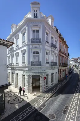 AC-Armazéns Cogumbreiro