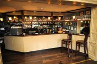 The Pembroke Arms Hotels in Broad Chalke