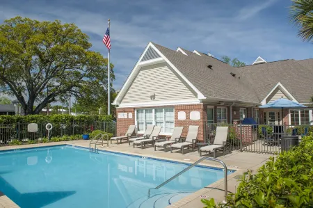 Residence Inn Pensacola Downtown Отели рядом с достопримечательностью «Pensacola Beach Gulf Pier»