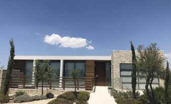 Mountain Villa with Golf Club