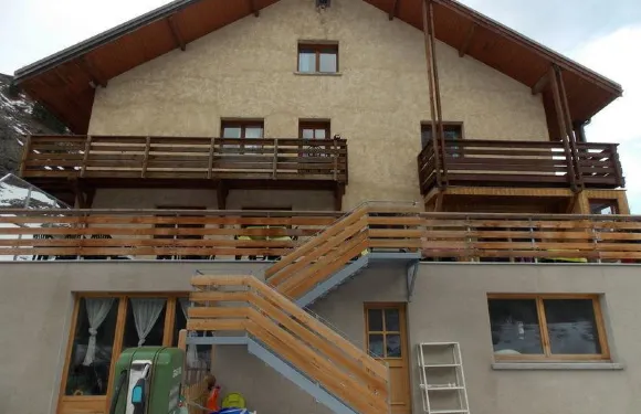 勒羅徹鄉間渡假別墅酒店