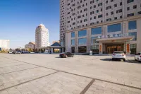 Huashun Hotel - parking