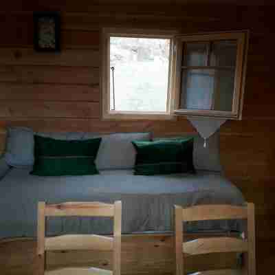 Roulotte au Domaine de la Moretie Rooms