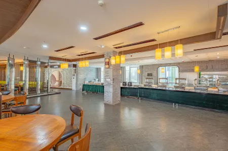 Shendong Hotel Отели рядом с достопримечательностью «Qushan Island»