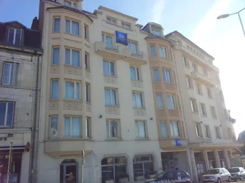 宜必思快捷貝桑松中心火車站飯店