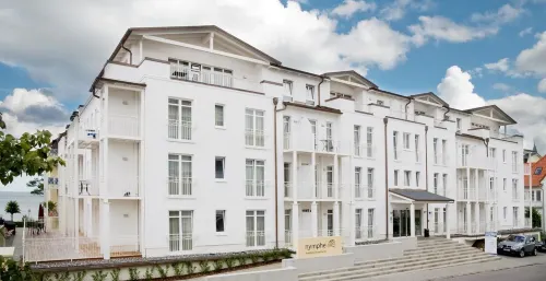 Nymphe Strandhotel & Apartments