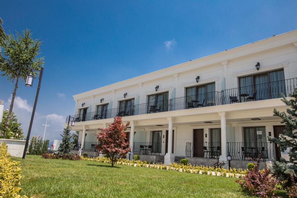Northdoor Hotel