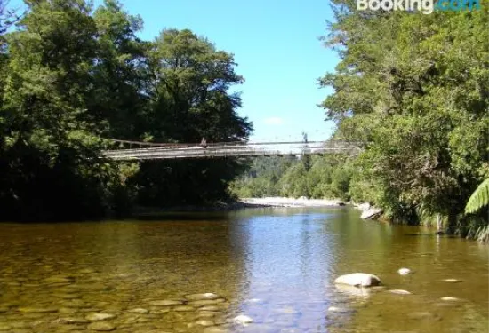 查爾斯頓假日公園