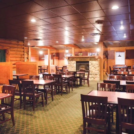 Quality Inn & Suites Ames Conference Center Near Isu Campus