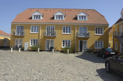 Løkken Badehotel Apartments Отели в г. Pandrup