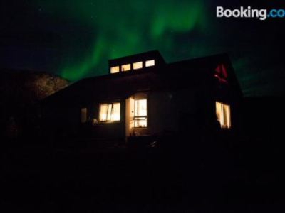Miðhvammur Farm Stay