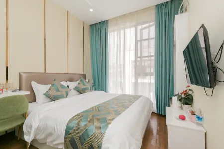 Kaibin Four Seasons Hotel Отели рядом с достопримечательностью «YiHe ChunXi BuXingJie»