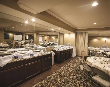 La Quinta Inn & Suites by Wyndham Marble Falls Отели в г. Марбл Фолс