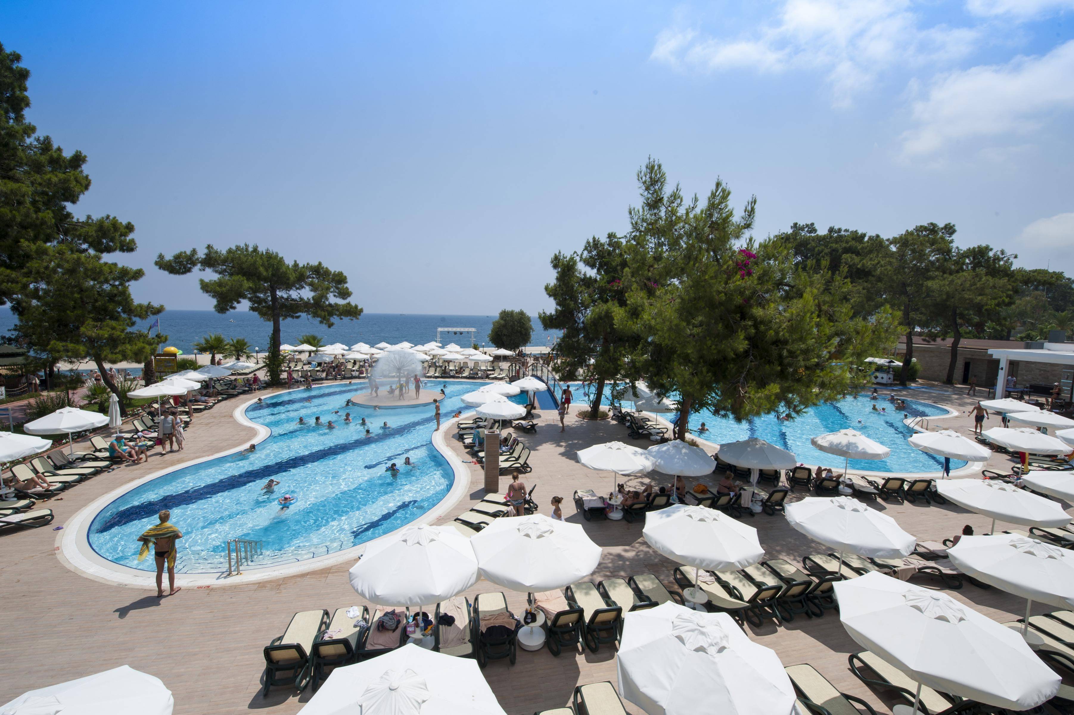 Crystal Aura Beach Resort & Spa – All Inclusive