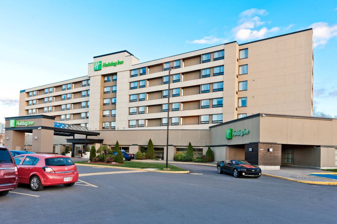 Holiday Inn Laval Montreal, an IHG Hotel-Laval Updated 2022 Room  Price-Reviews & Deals | Trip.com