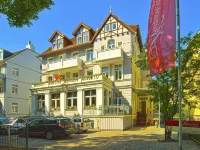 KurparkHotel Warnemünde Отели в г. Варнемюнде