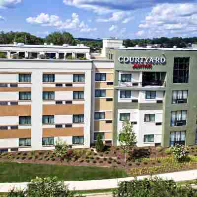 Courtyard Oxford Hotel Exterior