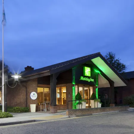 Holiday Inn GUILDFORD by IHG Отели рядом с достопримечательностью «Университет Суррей»