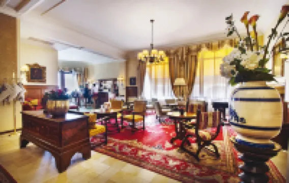 인터내셔널 오 락 히스토릭 레이크사이드 호텔