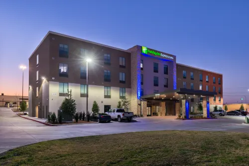 Holiday Inn Express & Suites FORT WORTH WEST by IHG - parkir