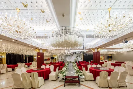 Luban International Hotel Отели в г. Наньлин