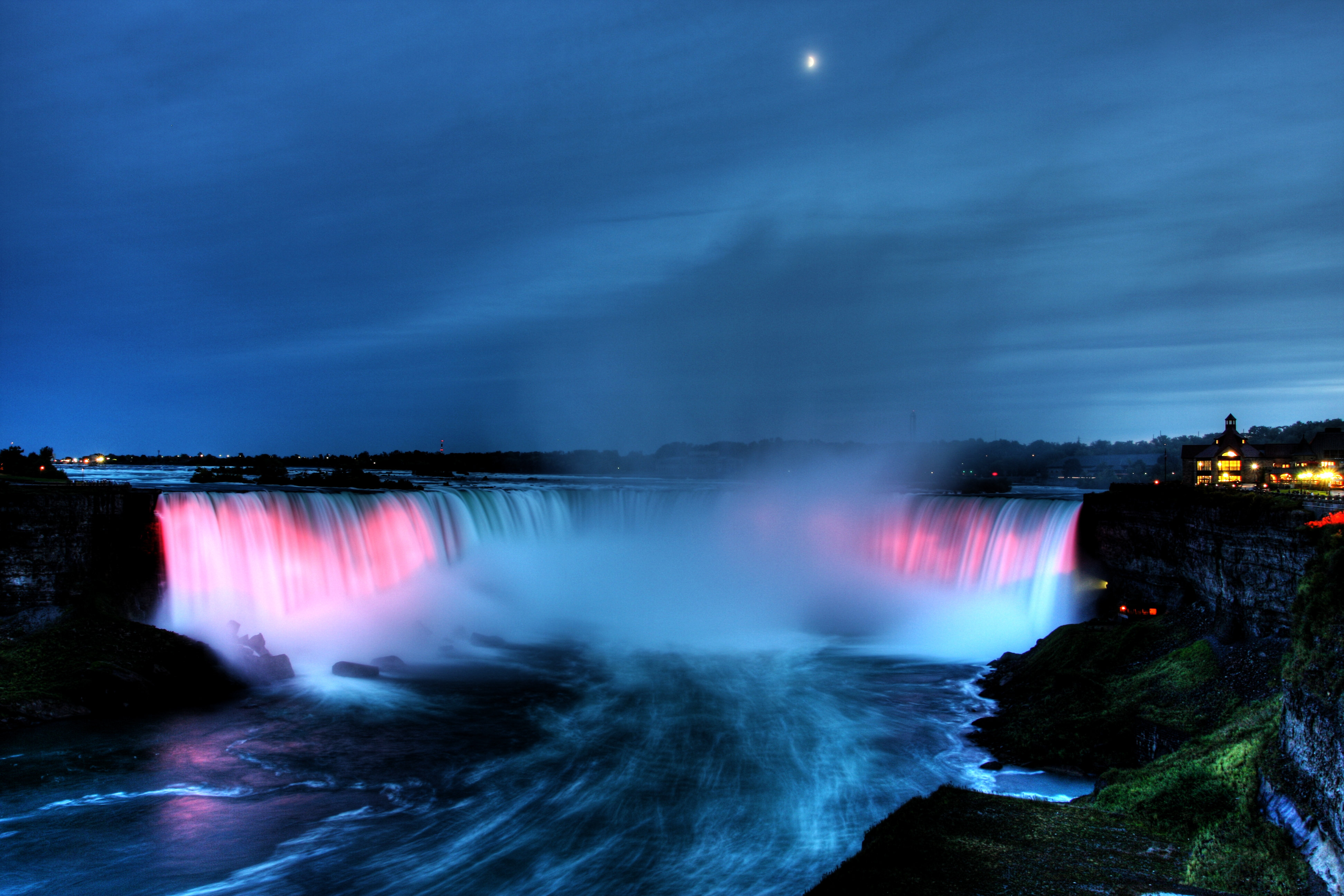 Crowne Plaza Niagara Falls Fallsview, an Ihg Hotel