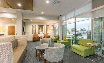 Holiday Inn Express & Suites San Marcos South