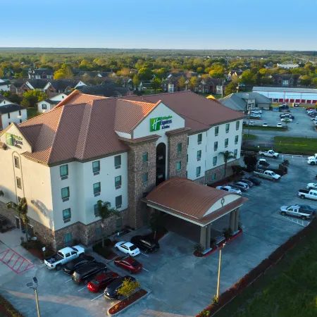 Holiday Inn Express & Suites TEXAS CITY by IHG
