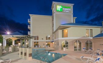 Holiday Inn Express & Suites Asheville SW - Outlet Ctr Area