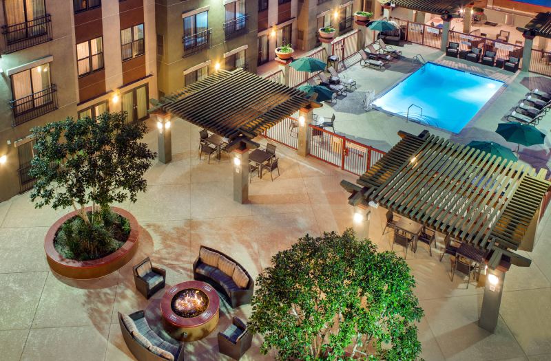 Residence Inn Los Angeles Burbank/Downtown photo 2