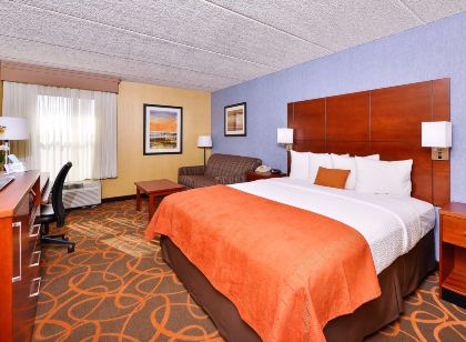 Best Western Plus Fresno Airport Hotel