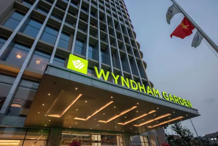 Wyndham Garden Hanoi Отели рядом с достопримечательностью «Academy of Cryptography Techniques»