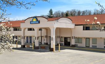 Rodeway Inn & Suites Monroeville-Pittsburgh