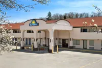 Rodeway Inn & Suites Monroeville-Pittsburgh Hôtels à : Monroeville