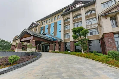 Tianxiachan Hotel (Xing Xiuniang Ecological Park)