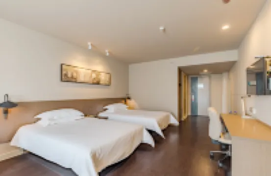 City Garden Hotel Chain (Chizhou Vocational College Xiushanmen Millennium Ancient City Building )