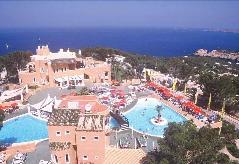 hotel overview picture